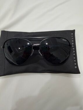 Quay Australia Black Aviator Sunglasses with Dark Lenses